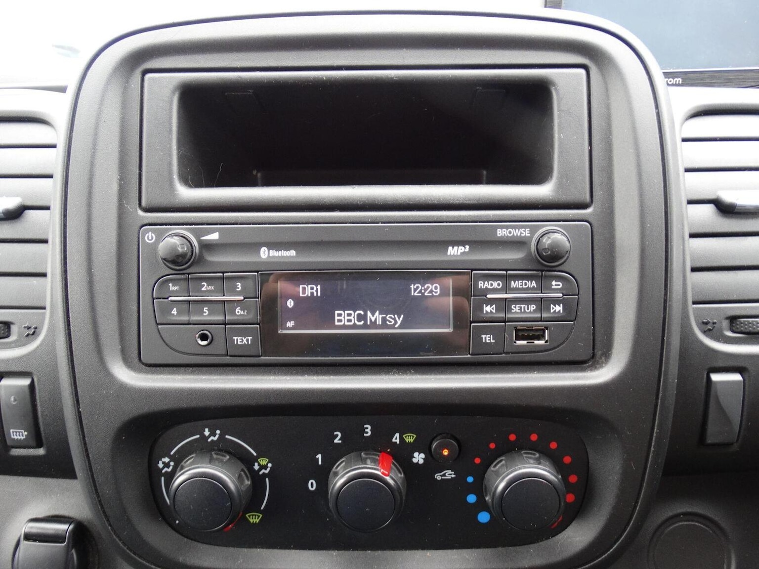 Used Vauxhall Vivaro 2018 for sale - 77681879: Photo 18