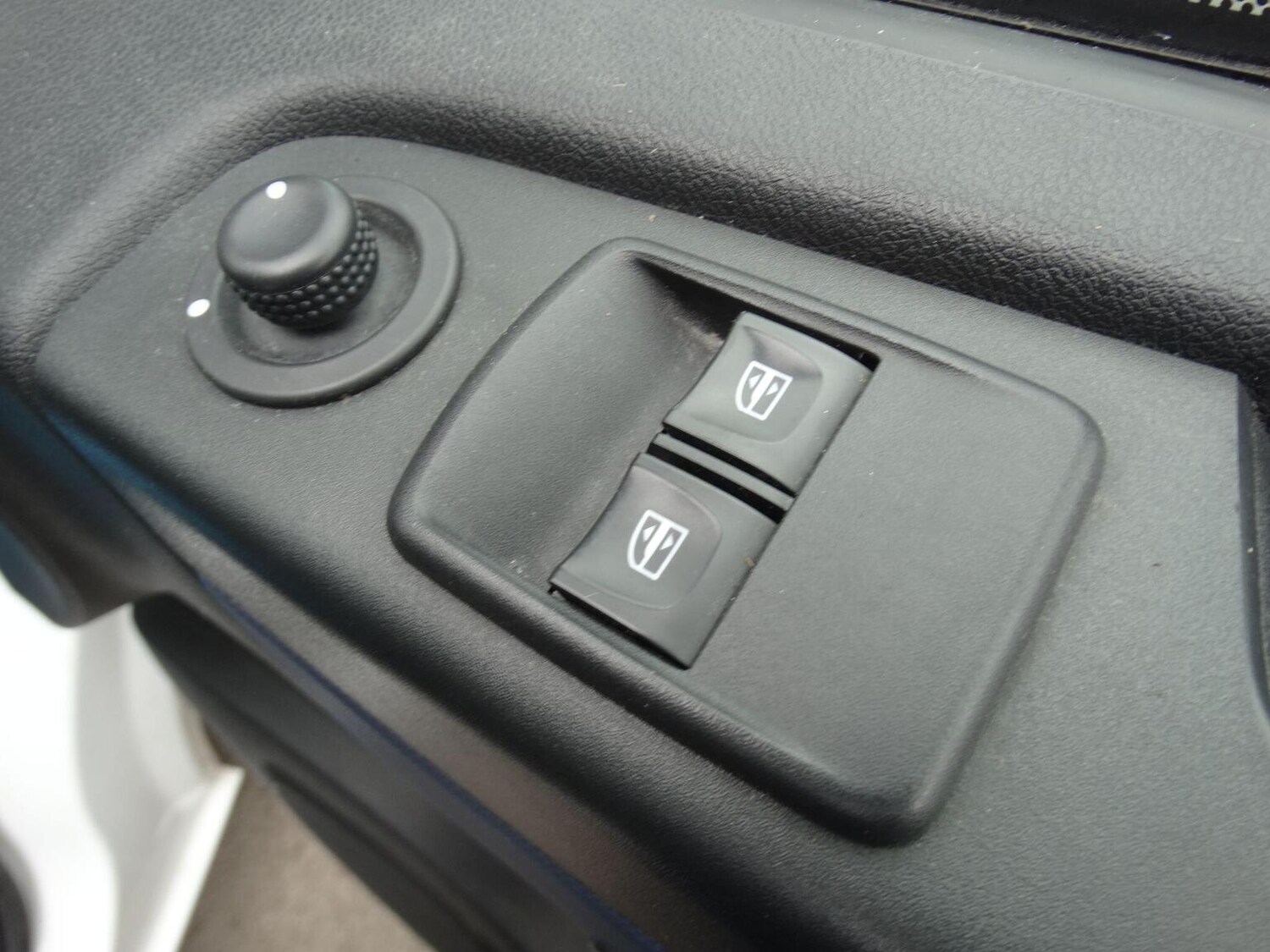 Used Vauxhall Vivaro 2018 for sale - 77681879: Photo 23