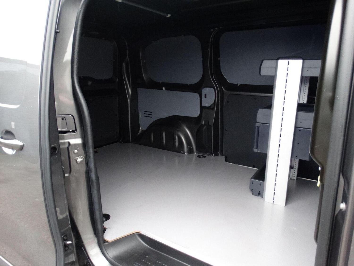 Used Vauxhall Vivaro 2020 for sale - 77535958: Photo 11