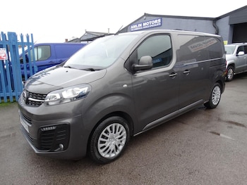 Vauxhall Vivaro feature image