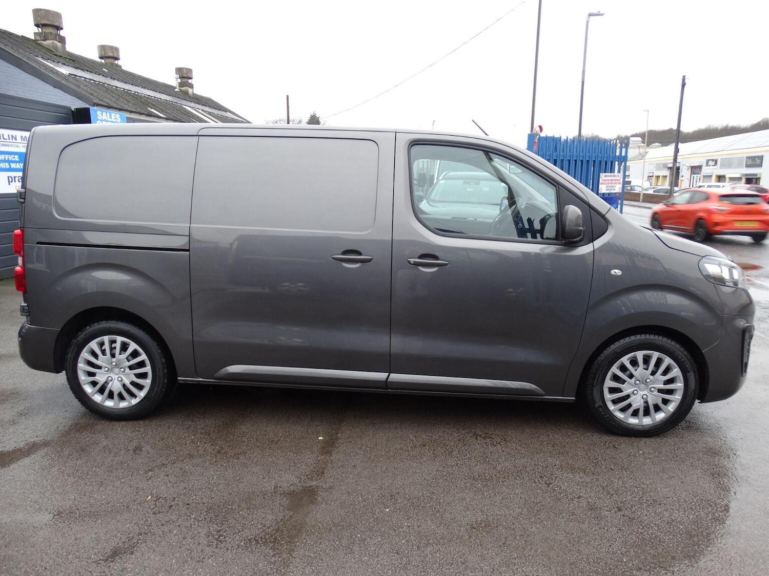 Used Vauxhall Vivaro 2020 for sale - 77535958: Photo 4