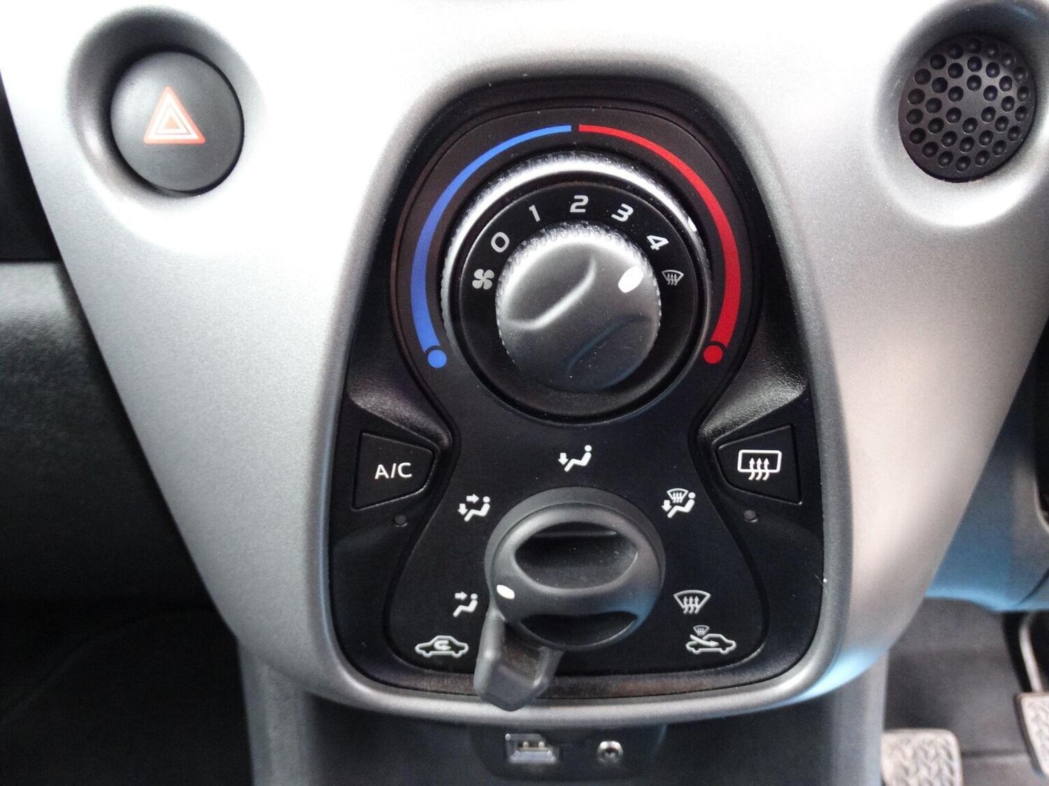 Used Toyota AYGO 2022 for sale - 78112063: Photo 24