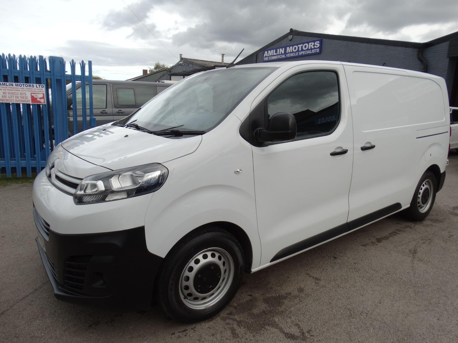 Used Citroen Dispatch 2022 for sale - 76348751: Photo 1