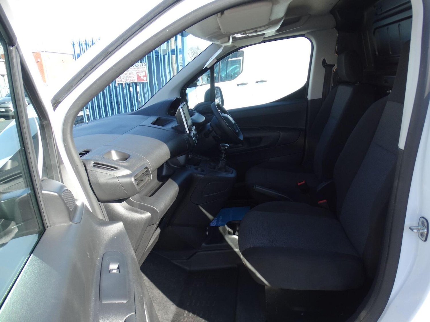 Used Peugeot Partner 2023 for sale - 77749921: Photo 10