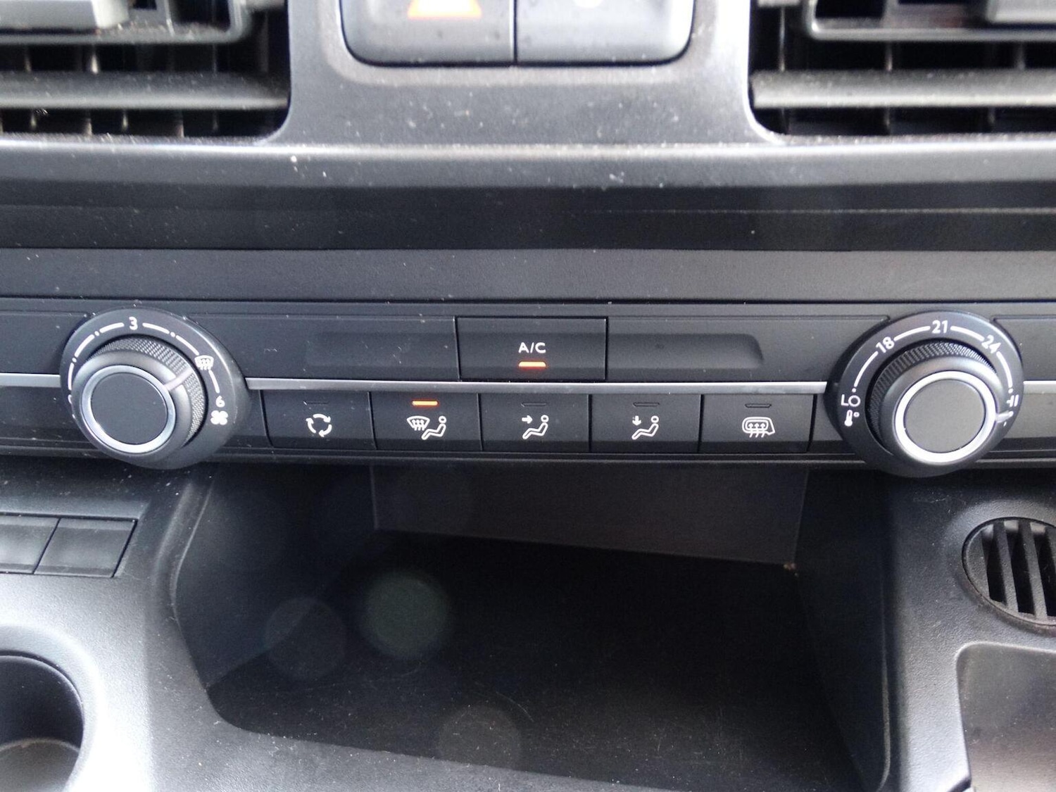 Used Peugeot Partner 2023 for sale - 77749921: Photo 21