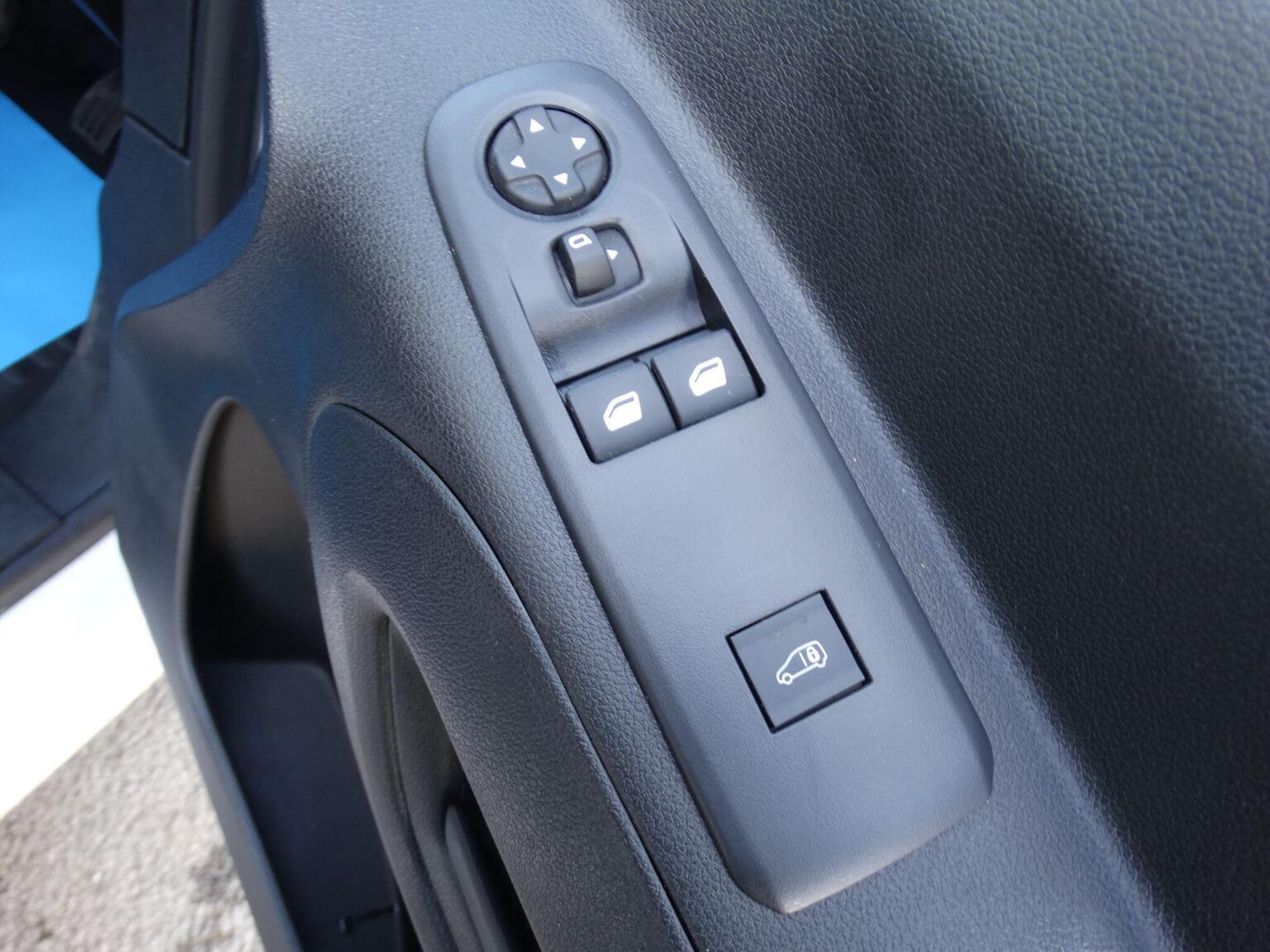 Used Peugeot Partner 2023 for sale - 77749921: Photo 24