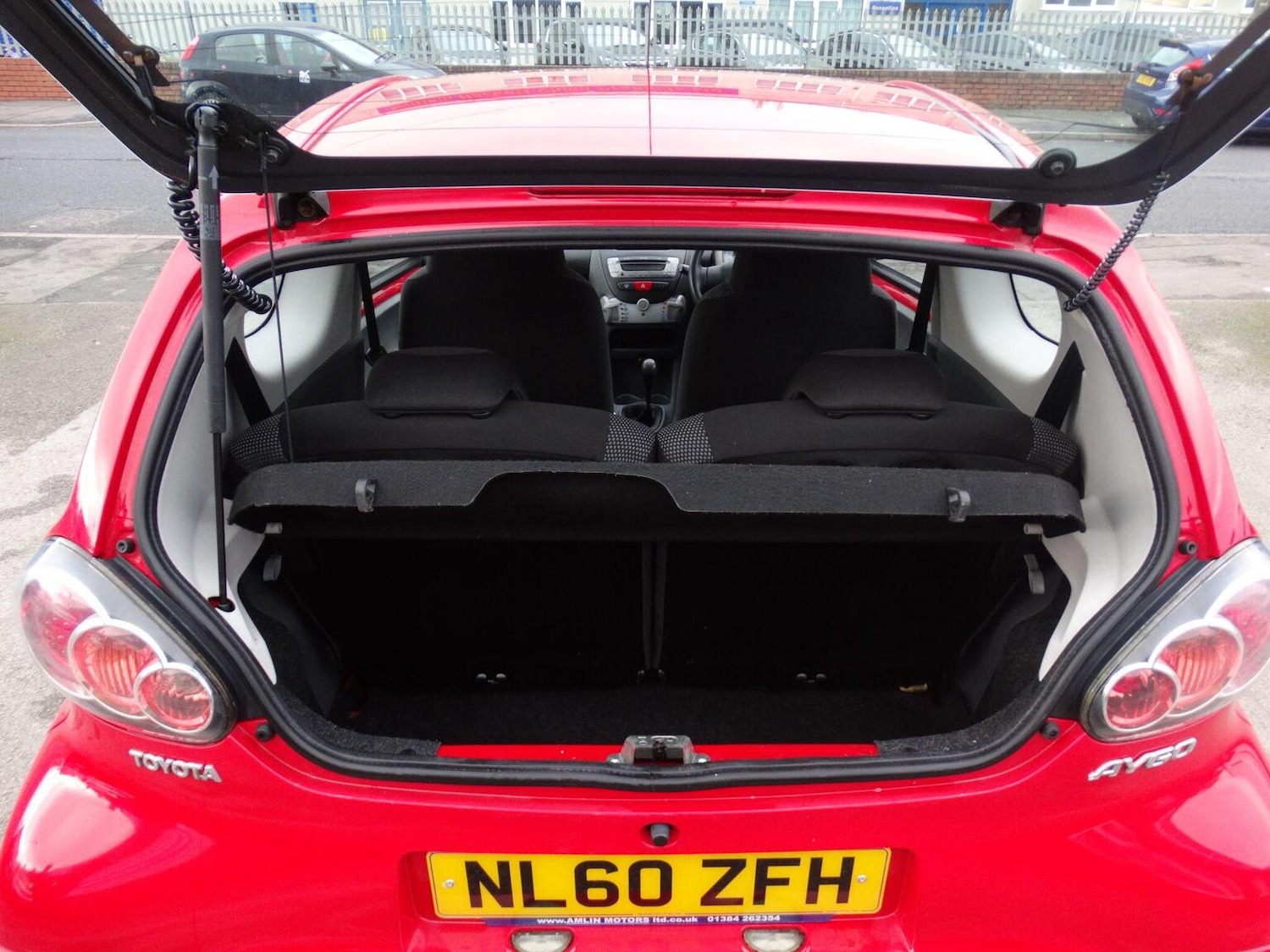 Used Toyota AYGO 2010 for sale - 77370572: Photo 9