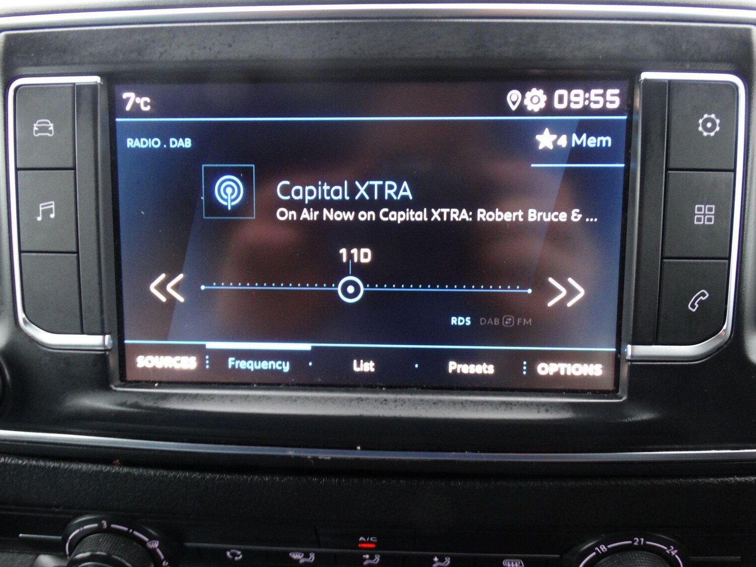 Used Peugeot Expert 2019 for sale - 77336232: Photo 16