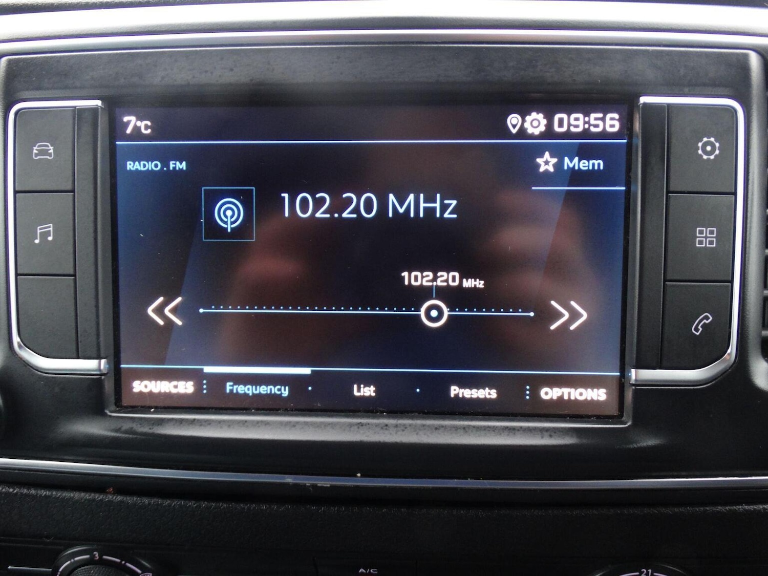 Used Peugeot Expert 2019 for sale - 77336232: Photo 17