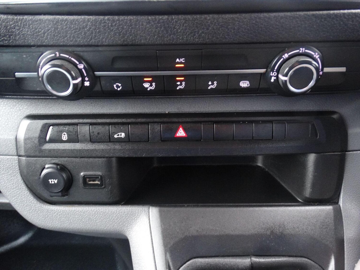 Used Peugeot Expert 2019 for sale - 77336232: Photo 20