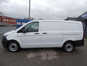 Used Mercedes-Benz Vito 2022 for sale - 77323610: Photo