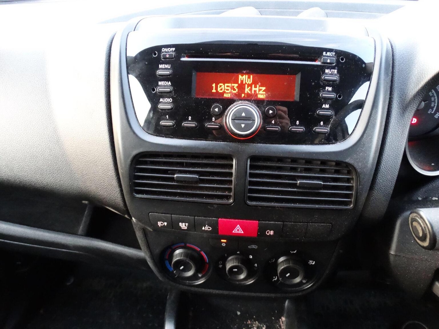 Used Vauxhall Combo 2016 for sale - 76963265: Photo 14