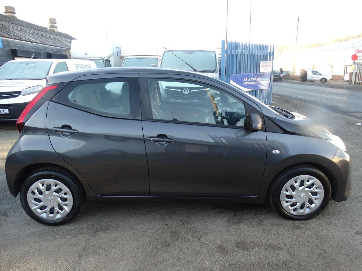 Used Toyota AYGO 2021 for sale - 76712812: Photo 4