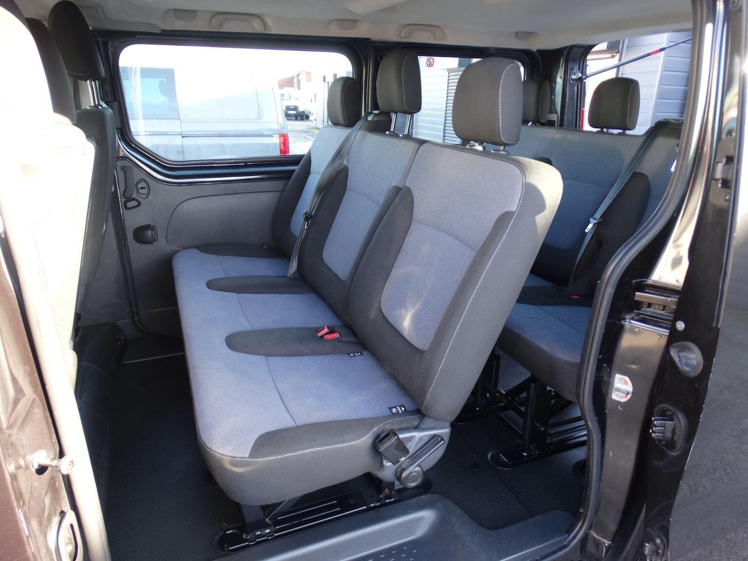 Used Vauxhall Vivaro 2017 for sale - 76656121: Photo 12