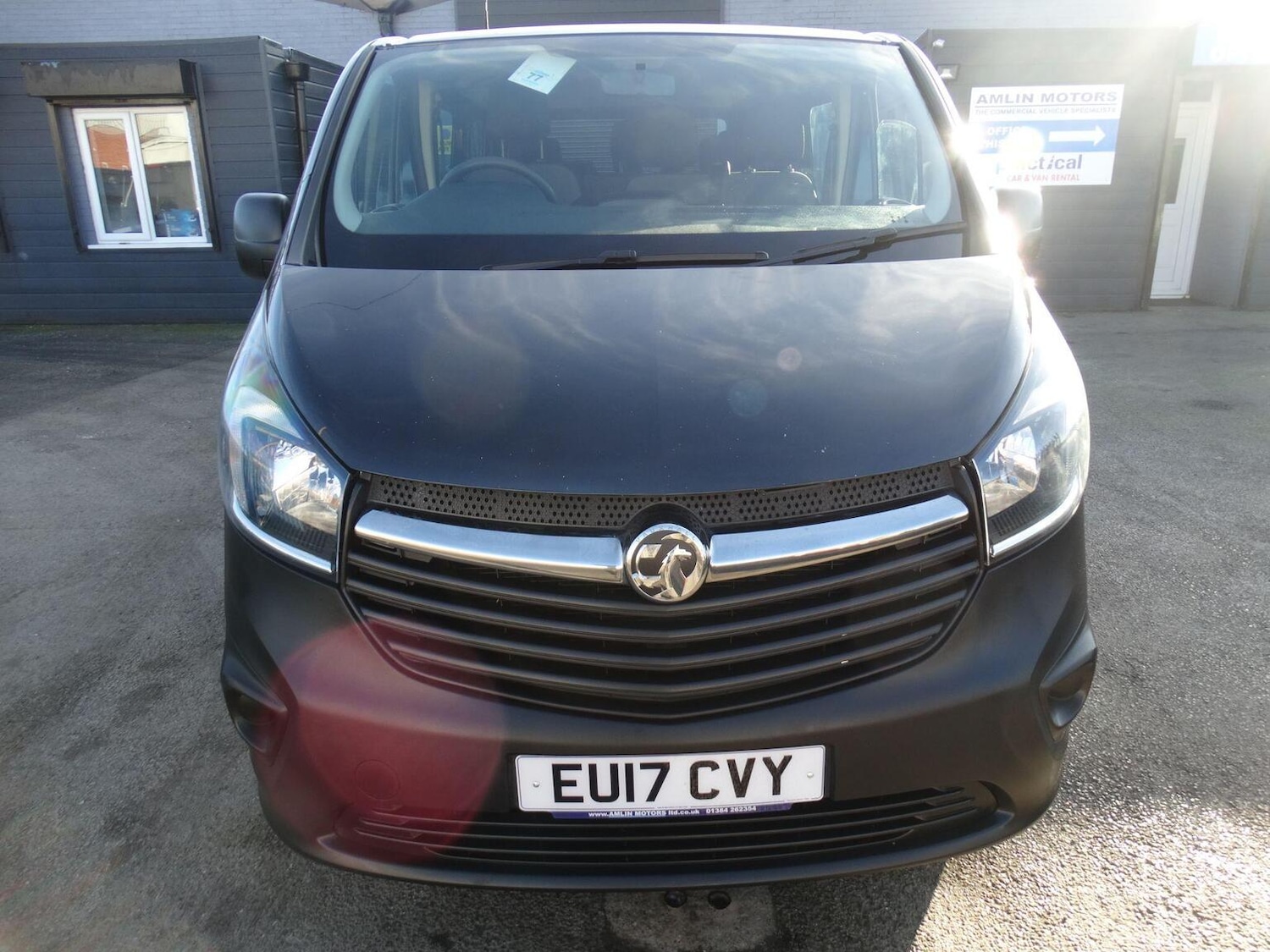 Used Vauxhall Vivaro 2017 for sale - 76656121: Photo 2