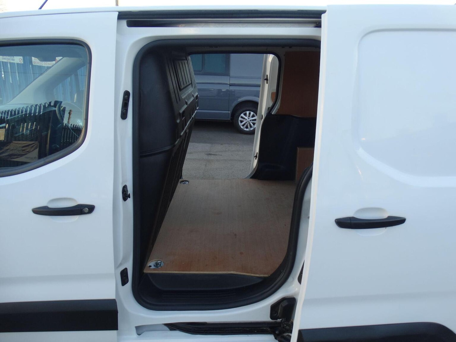 Used Vauxhall Combo 2019 for sale - 76649627: Photo 11