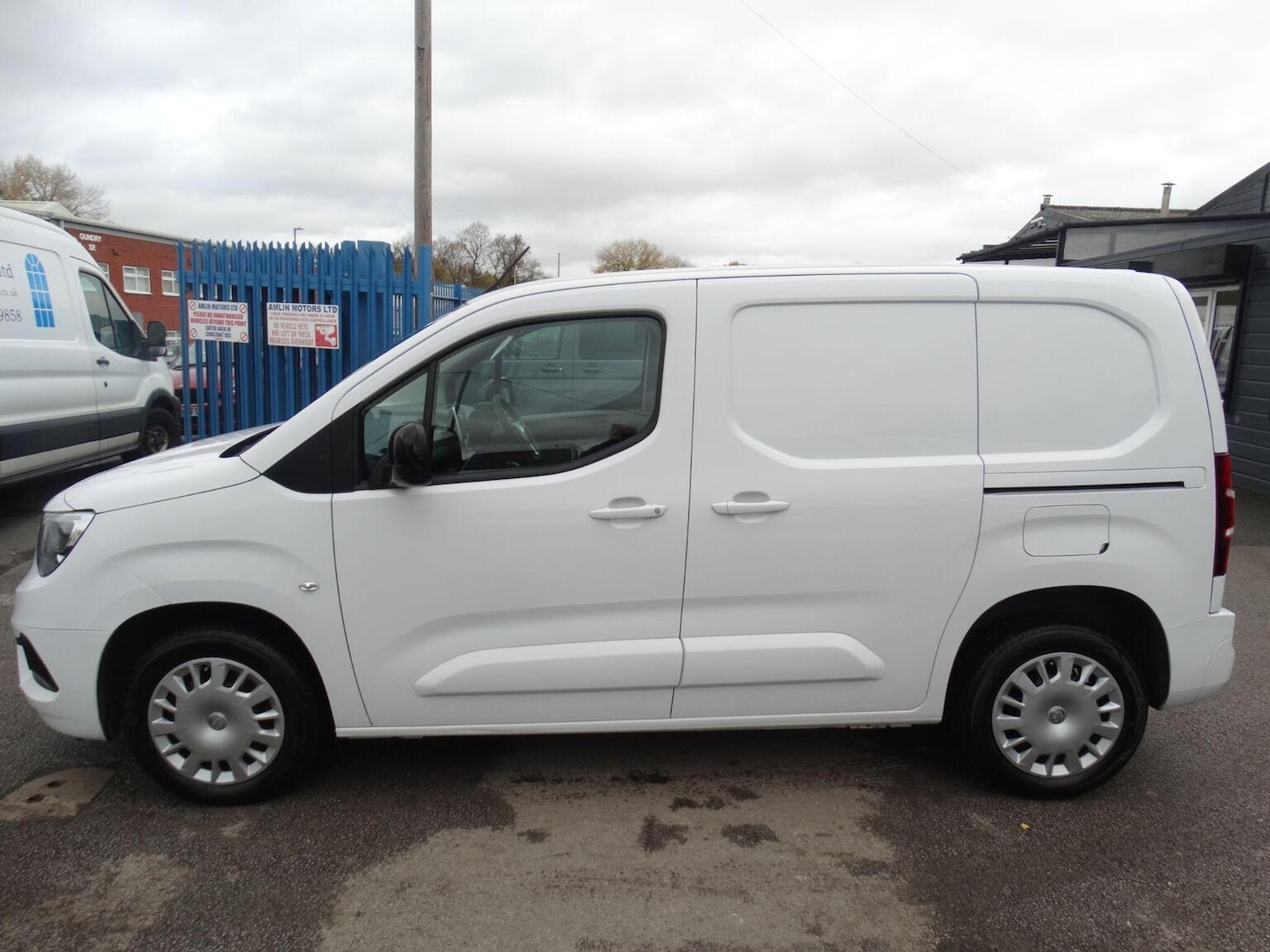 Used Vauxhall Combo 2023 for sale - 76649594: Photo 4