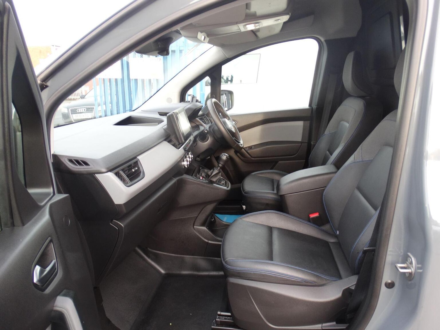 Used Nissan Other 2023 for sale - 76725622: Photo 10