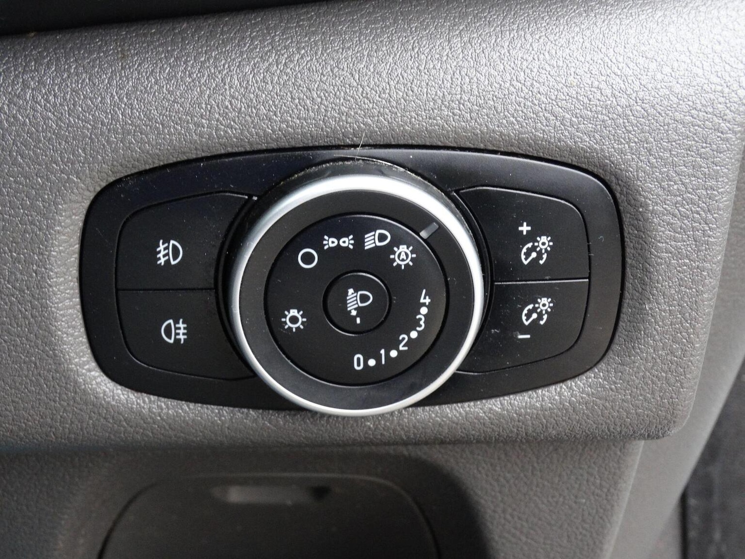 Used Ford Transit Custom 2020 for sale - 77807200: Photo 28