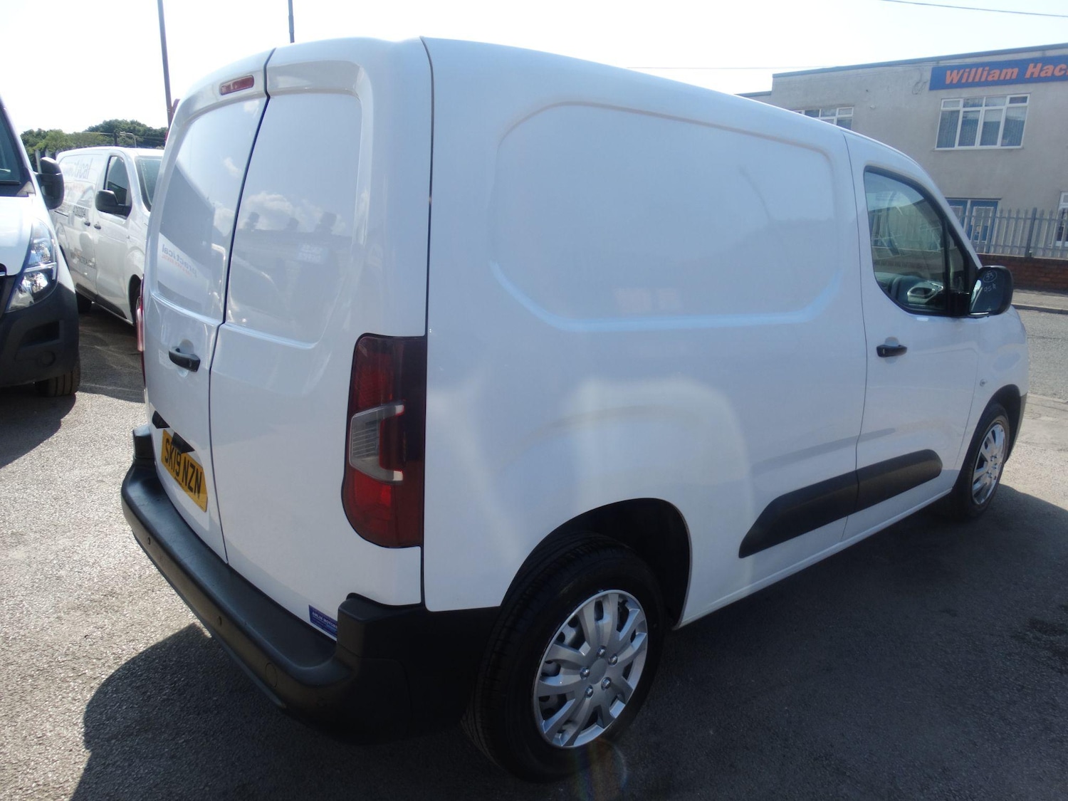 Used Vauxhall Combo 2019 for sale - 75141229: Photo 8