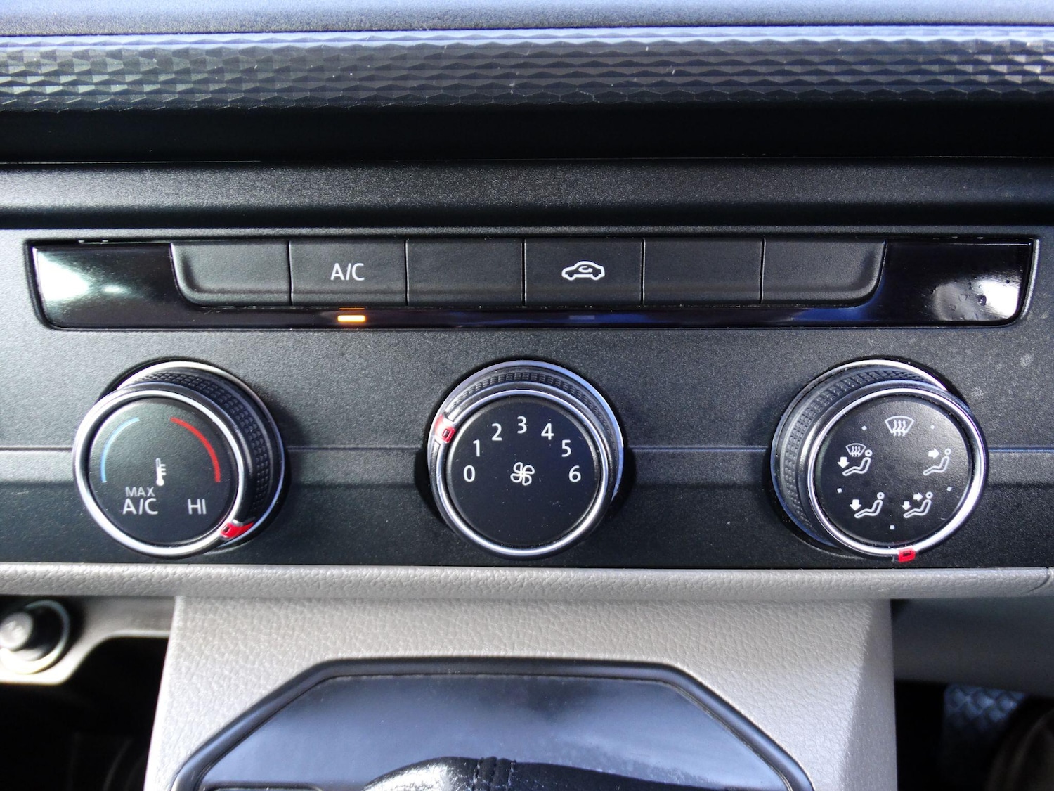 Used Volkswagen Transporter 2023 for sale - 76649602: Photo 23