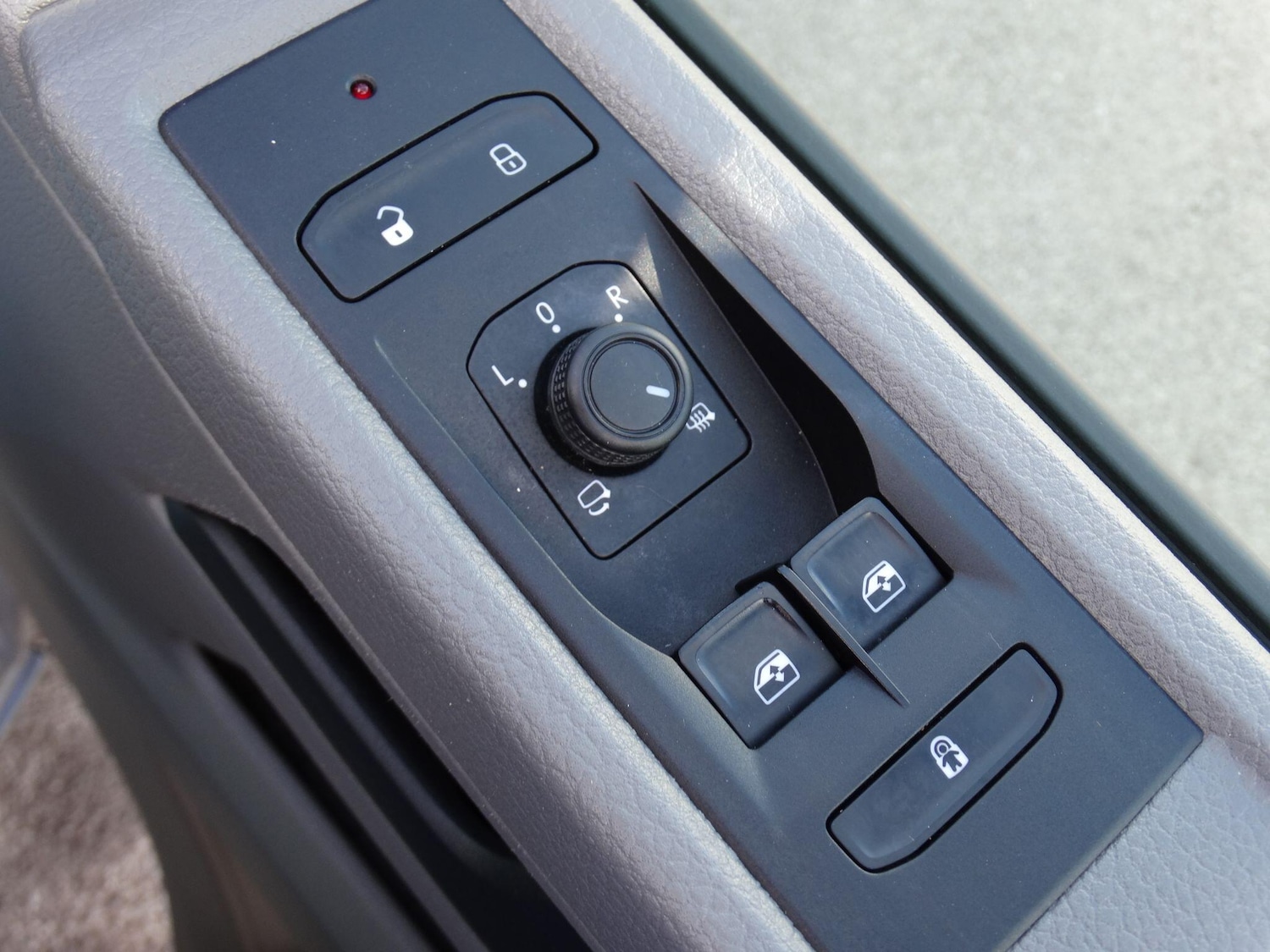 Used Volkswagen Transporter 2023 for sale - 76649602: Photo 30