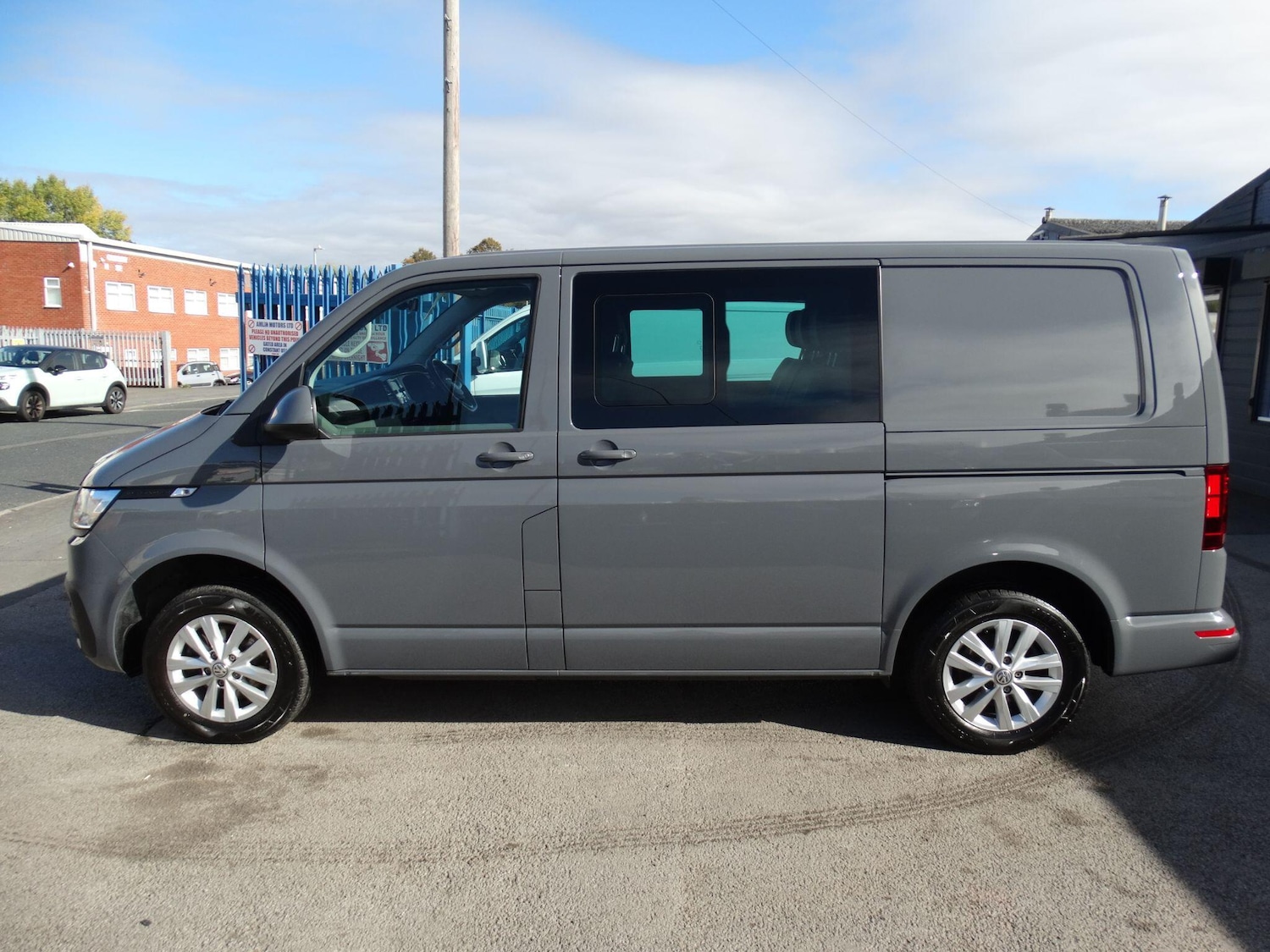 Used Volkswagen Transporter 2023 for sale - 76649602: Photo 5