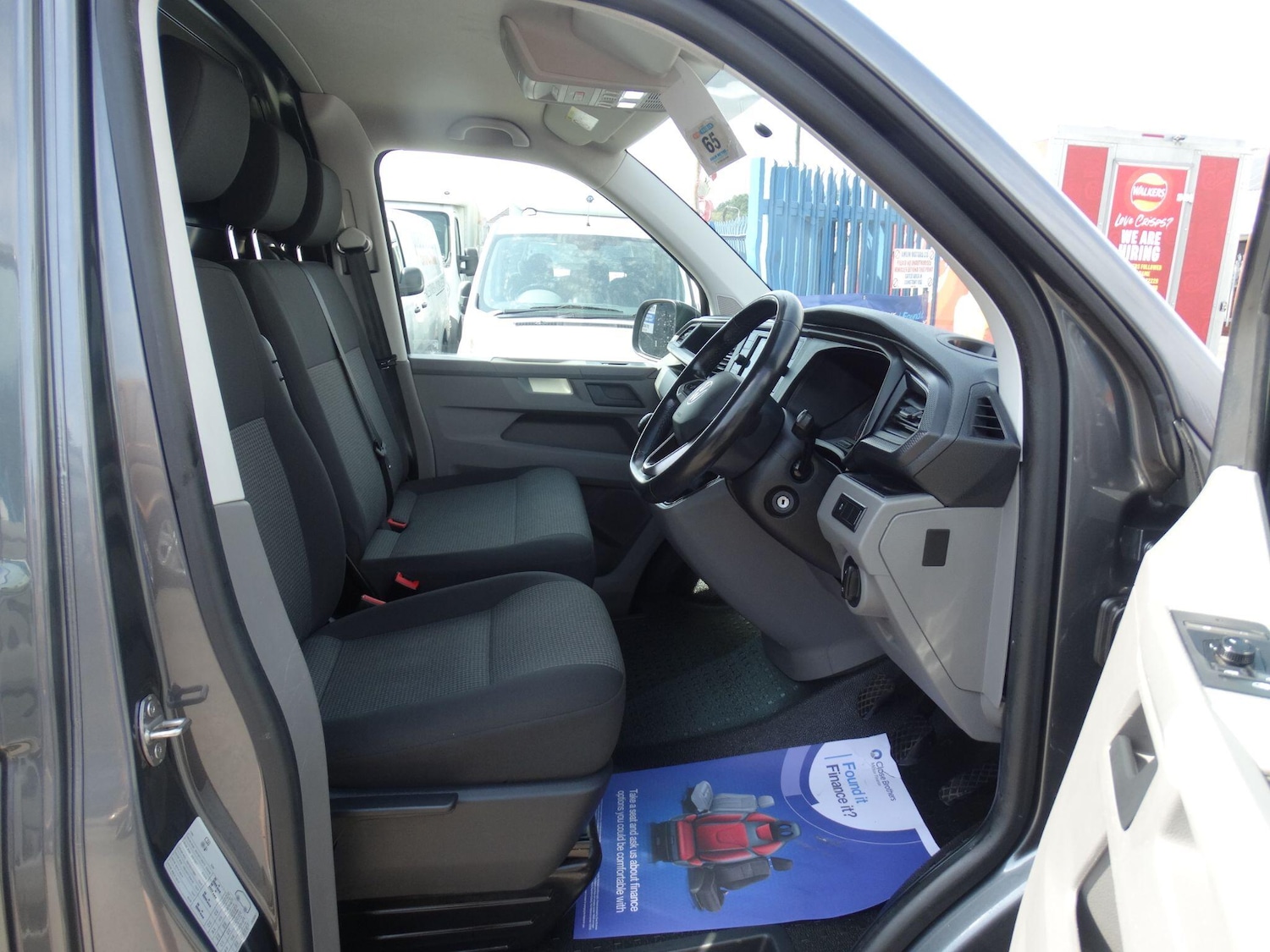 Used Volkswagen Transporter 2022 for sale - 76649605: Photo 9