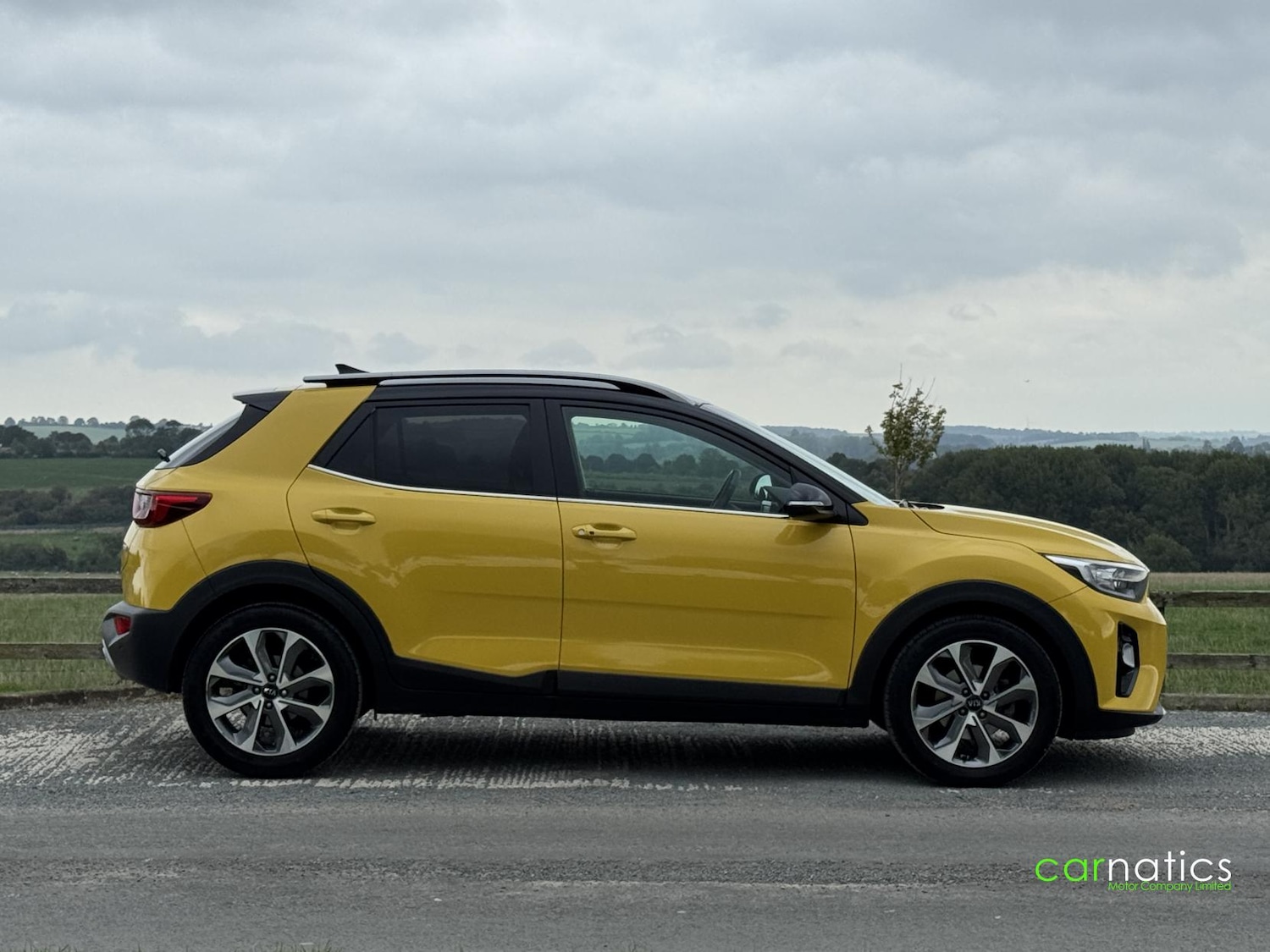 Used Kia Stonic 2019 for sale - 76017020: Photo 2