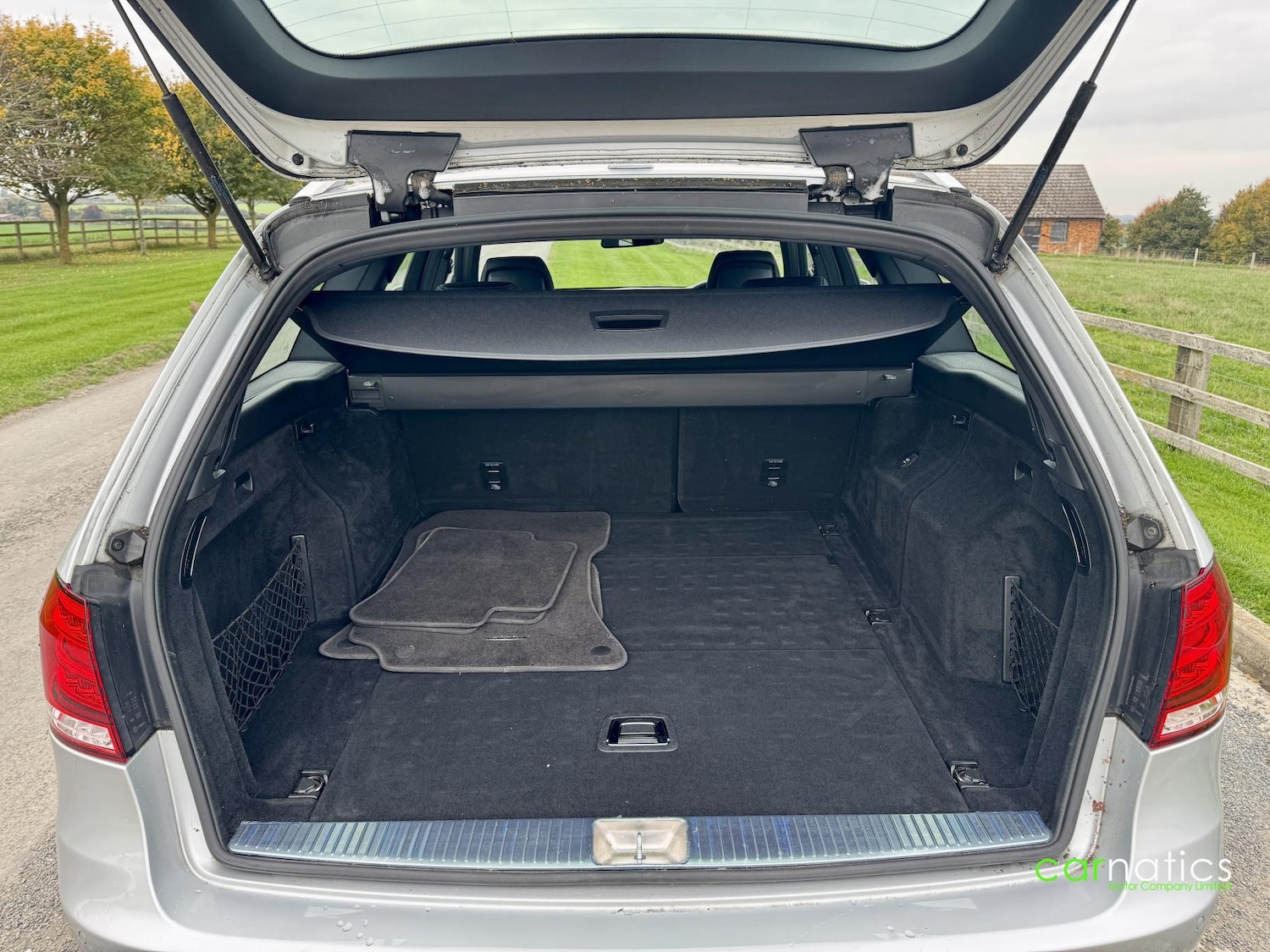 Used Mercedes-Benz E Class 2013 for sale - 76317703: Photo 42