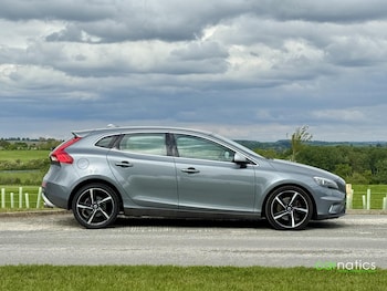 Used Volvo V40 2015 for sale - 78503433: Photo