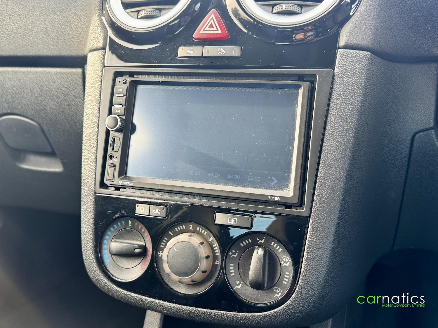 Used Vauxhall Corsa 2011 for sale - 76363513: Photo 20