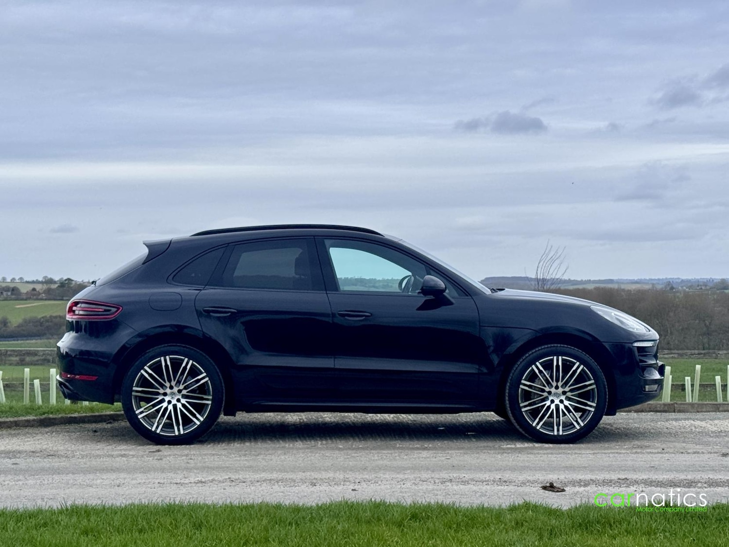 Used Porsche Macan 2018 for sale - 78156429: Photo 2