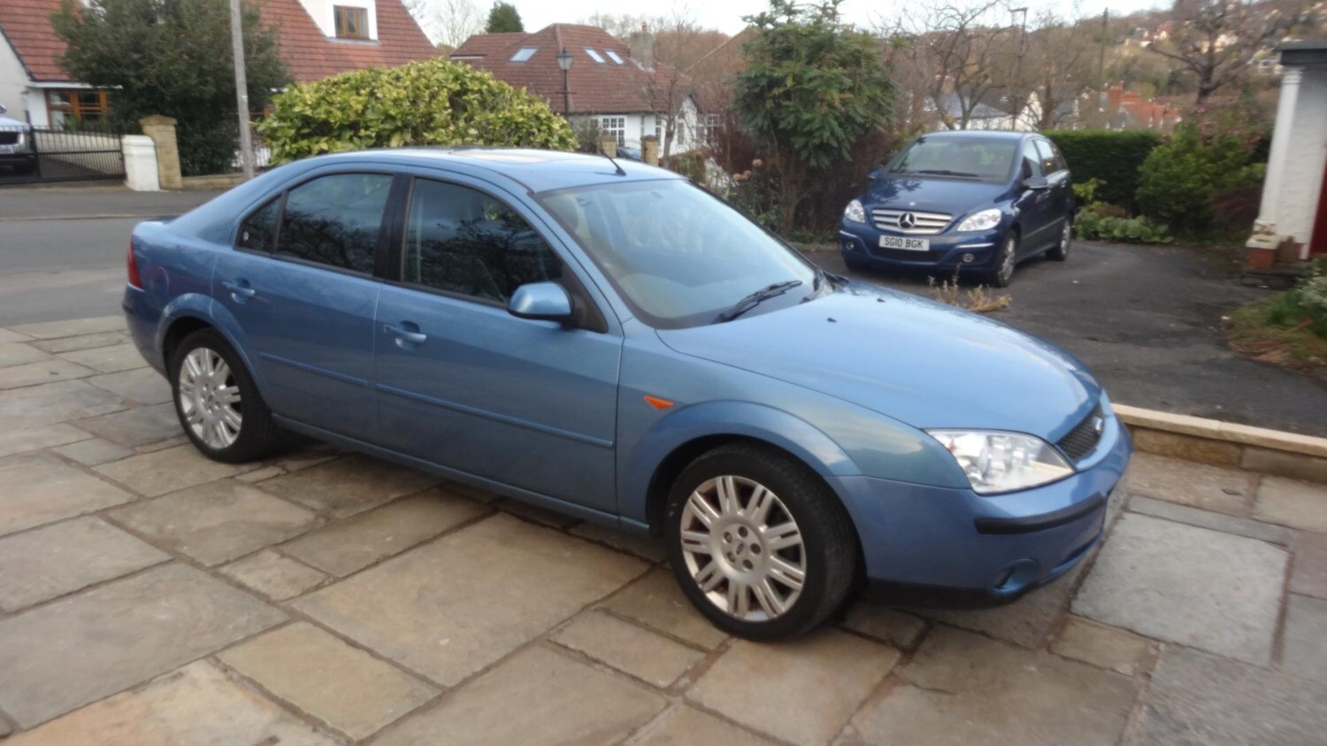 Ford mondeo 2 5