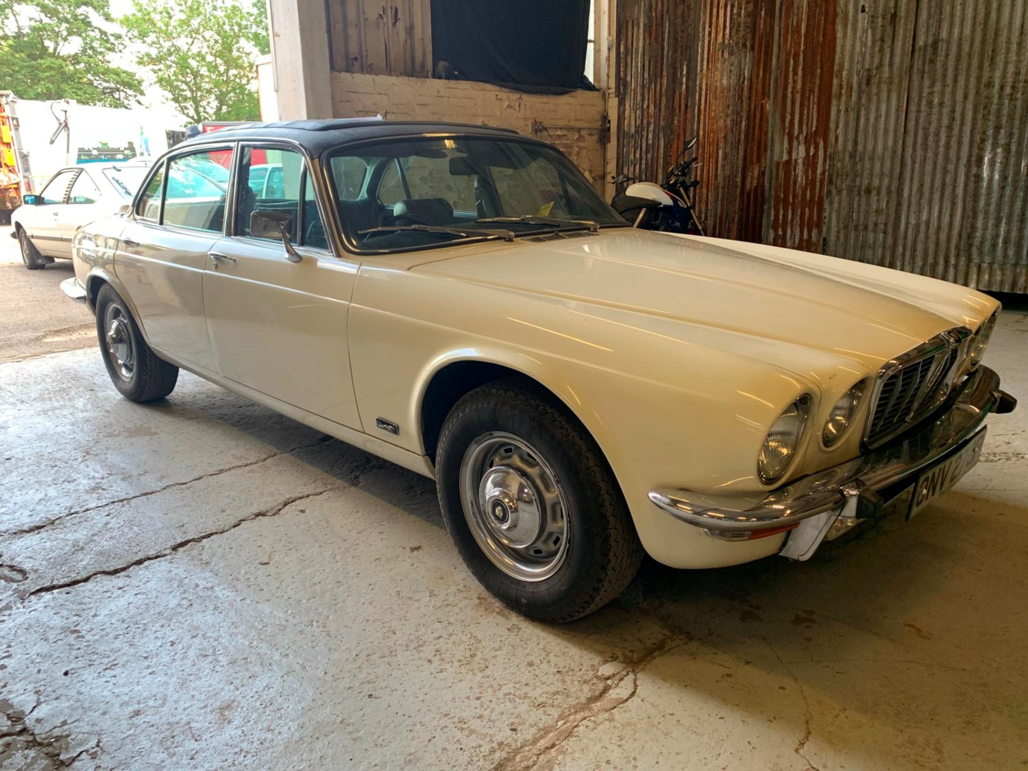 Classic Jaguar Xj6 Cars For Sale | CCFS