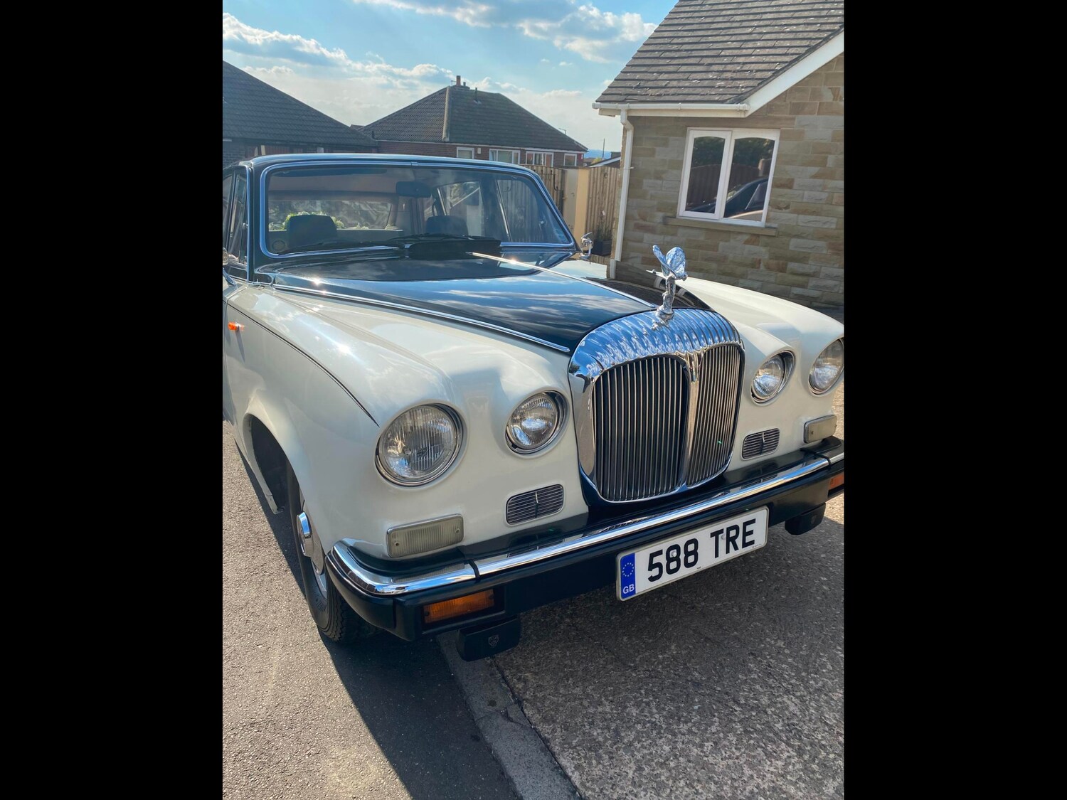 Classic Daimler Cars for Sale CCFS