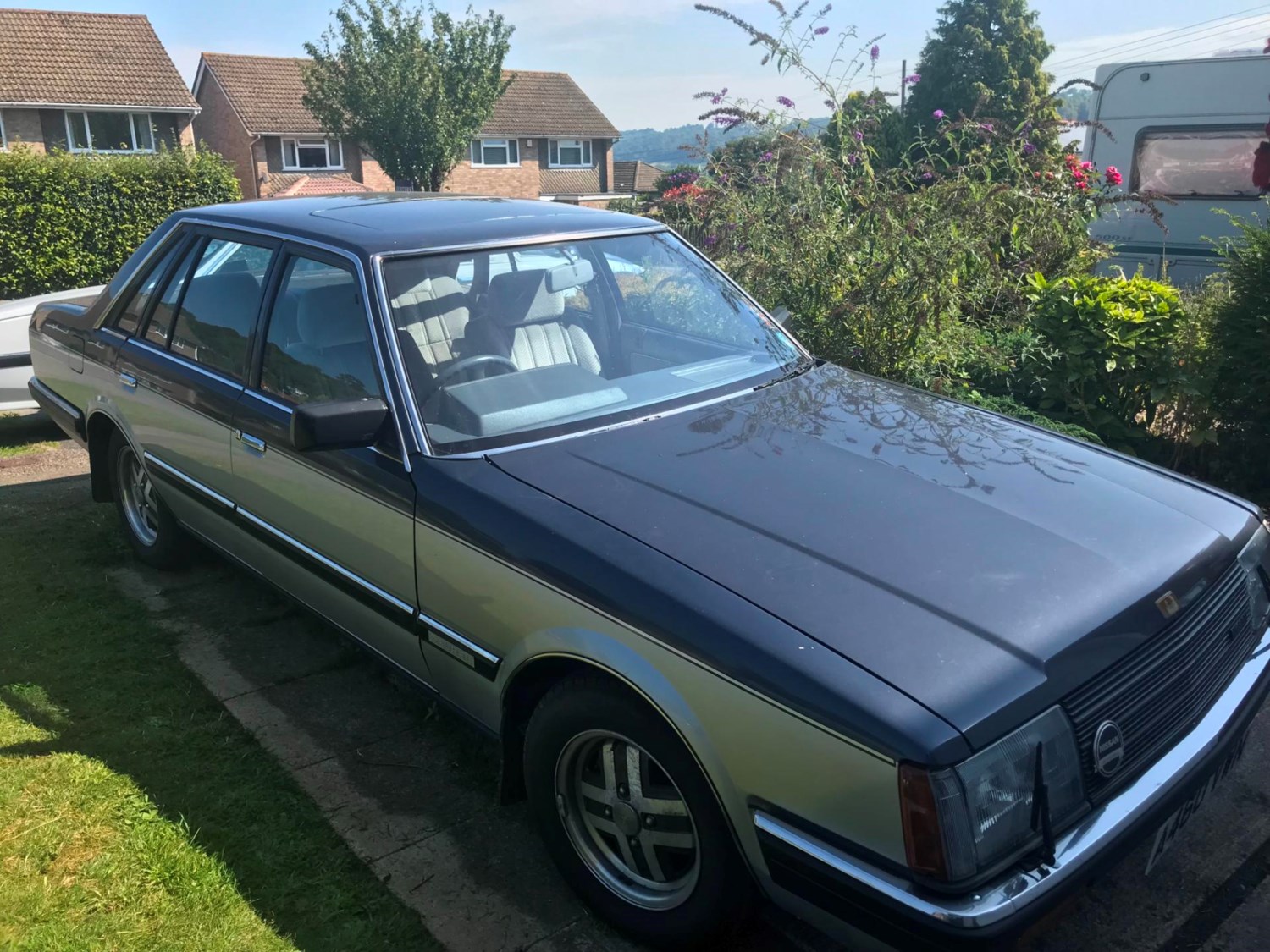 Nissan laurel vii