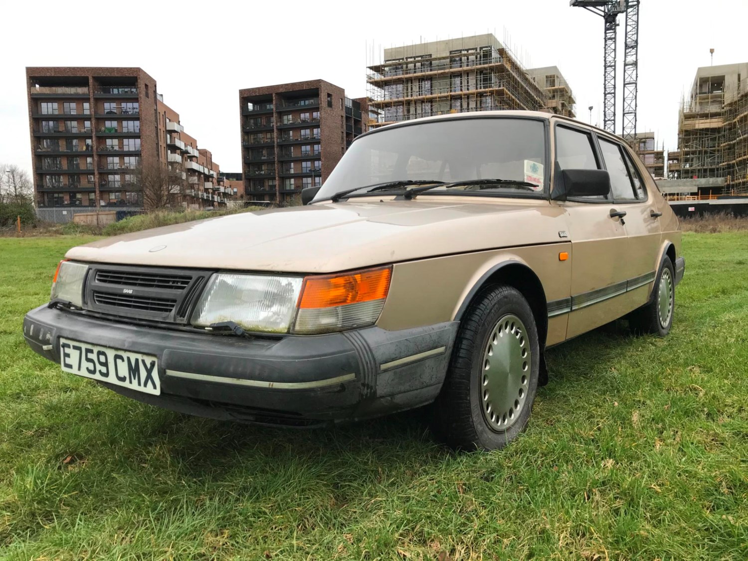 Classic Saab 900i Cars for Sale | CCFS