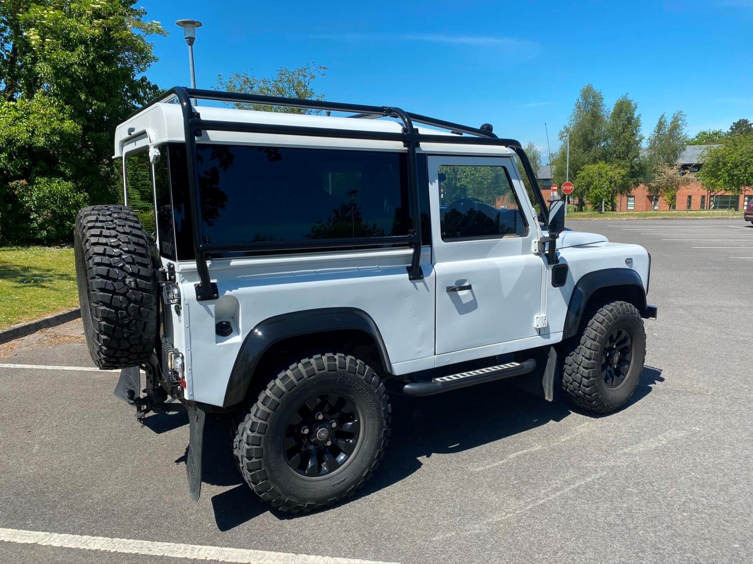 Land rover defender 2008