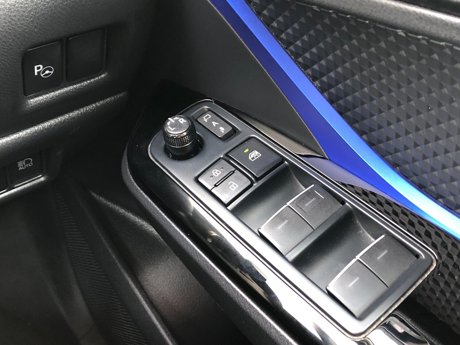 Used Toyota C-HR 2021 for sale - 77439848: Photo 19