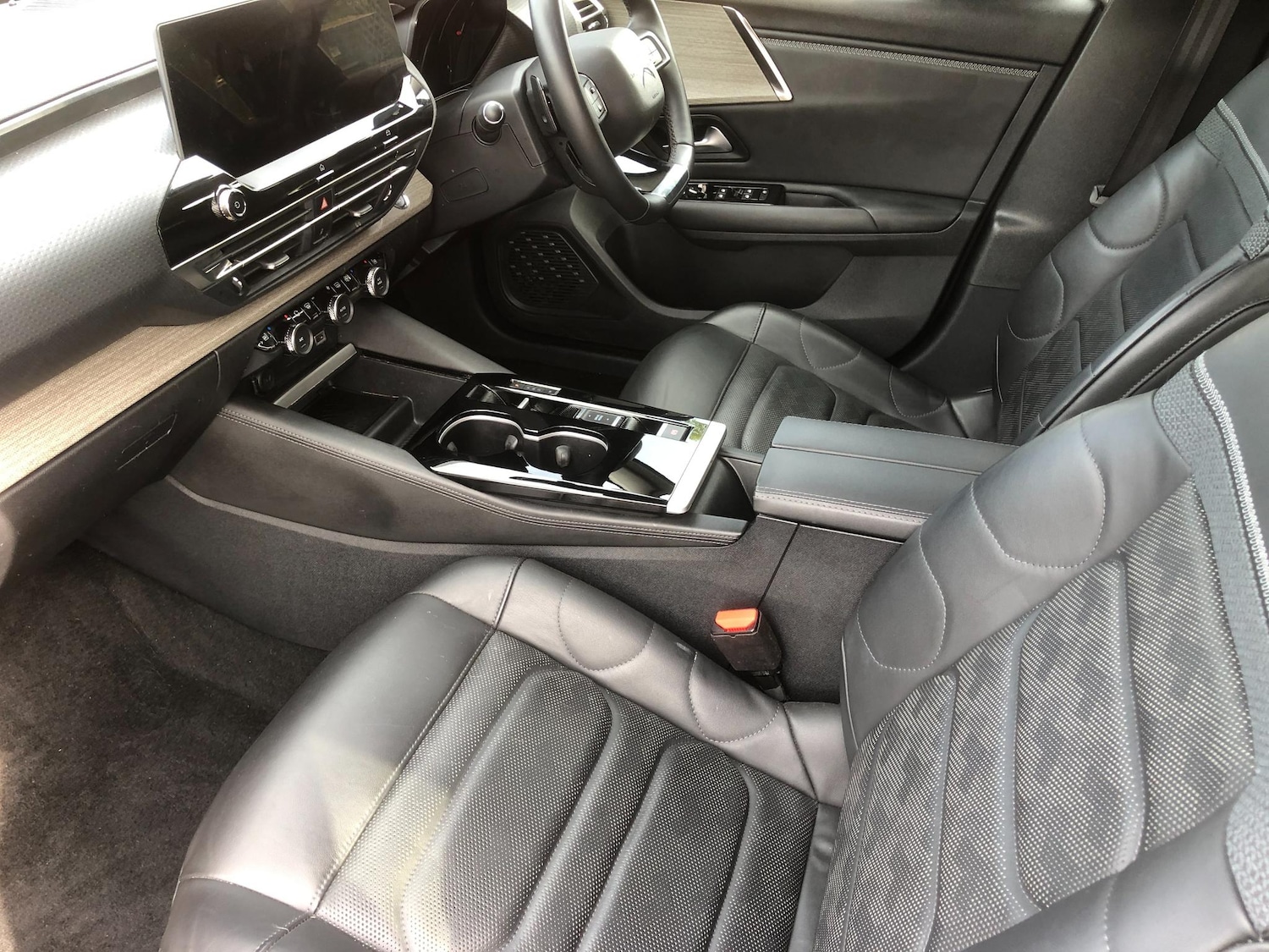 Used Citroen C5 X 2023 for sale - 76214971: Photo 2