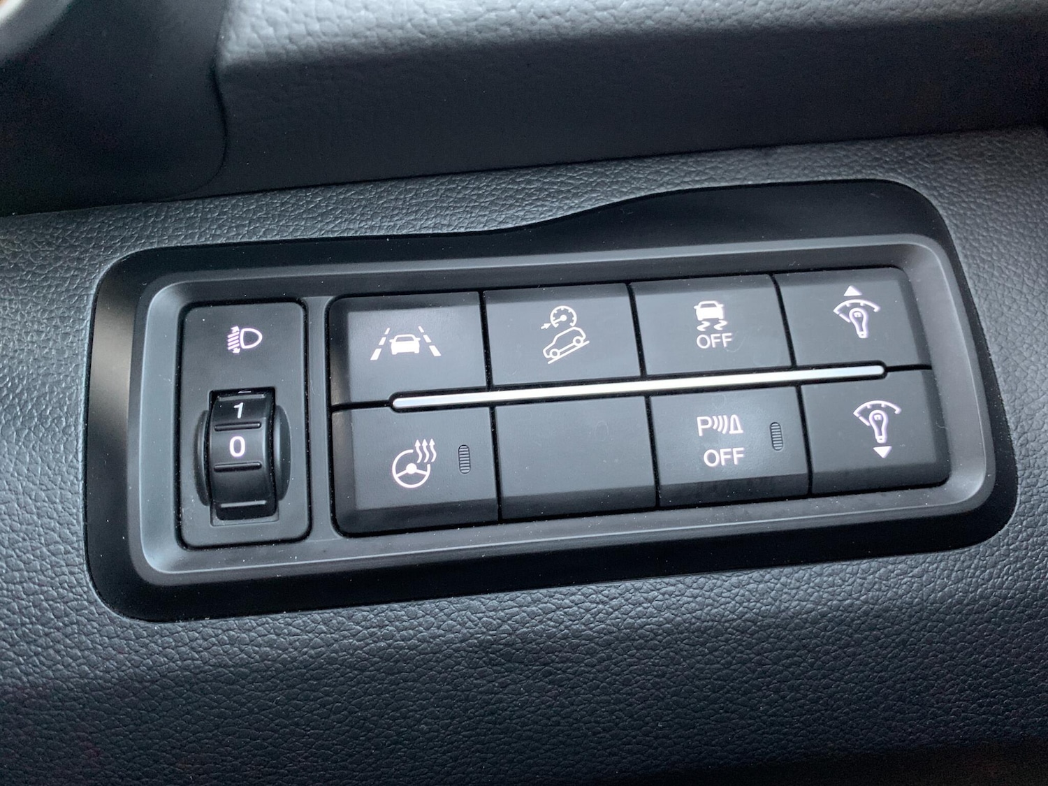 Used Ssangyong Tivoli 2023 for sale - 77441077: Photo 15