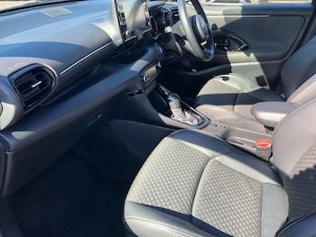 Used Toyota Yaris 2022 for sale - 76213933: Photo