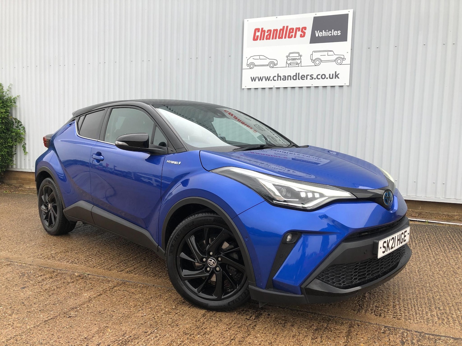 Used Toyota C-HR 2021 for sale - 76214236: Photo 1