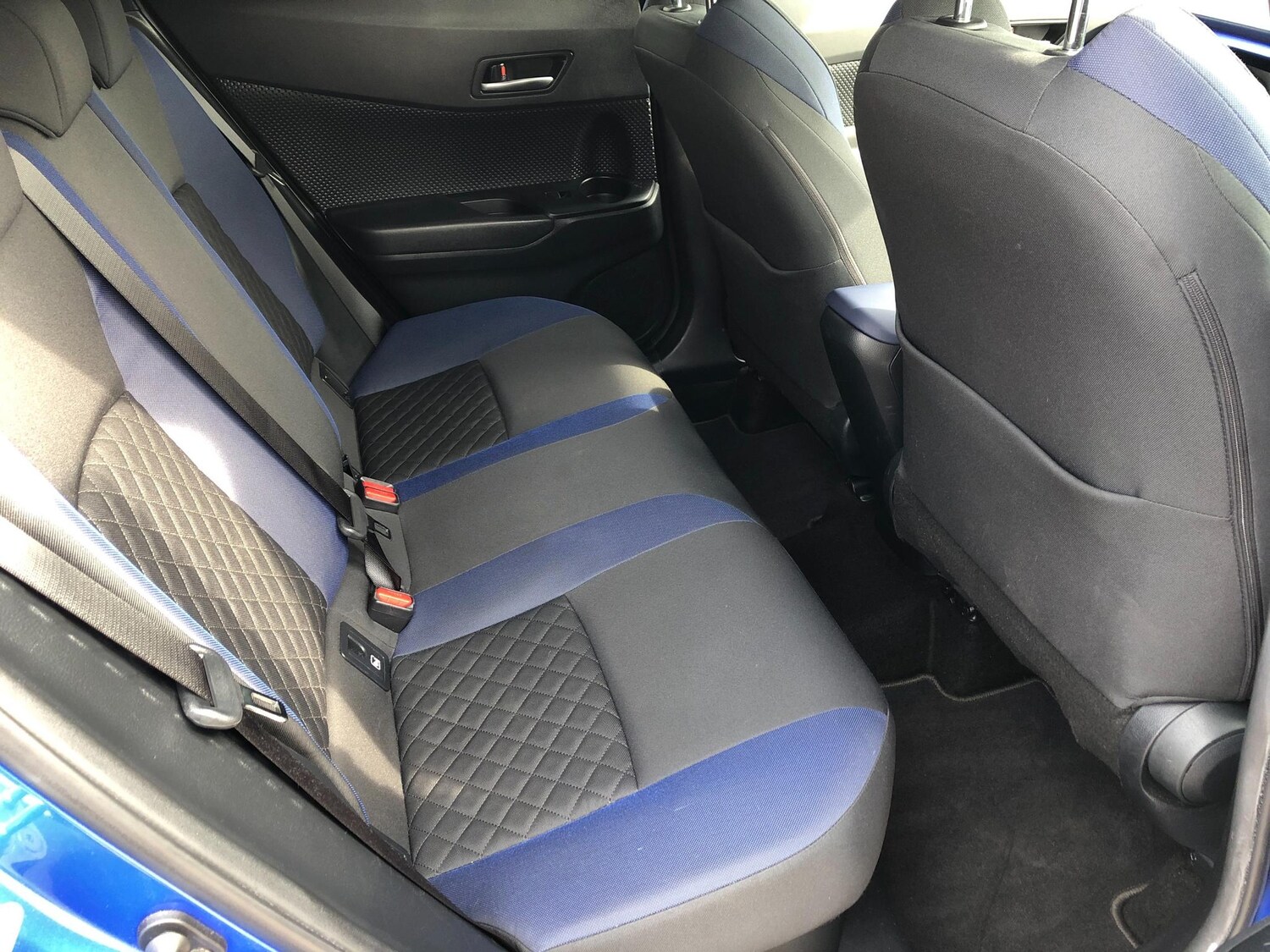 Used Toyota C-HR 2021 for sale - 76214236: Photo 6