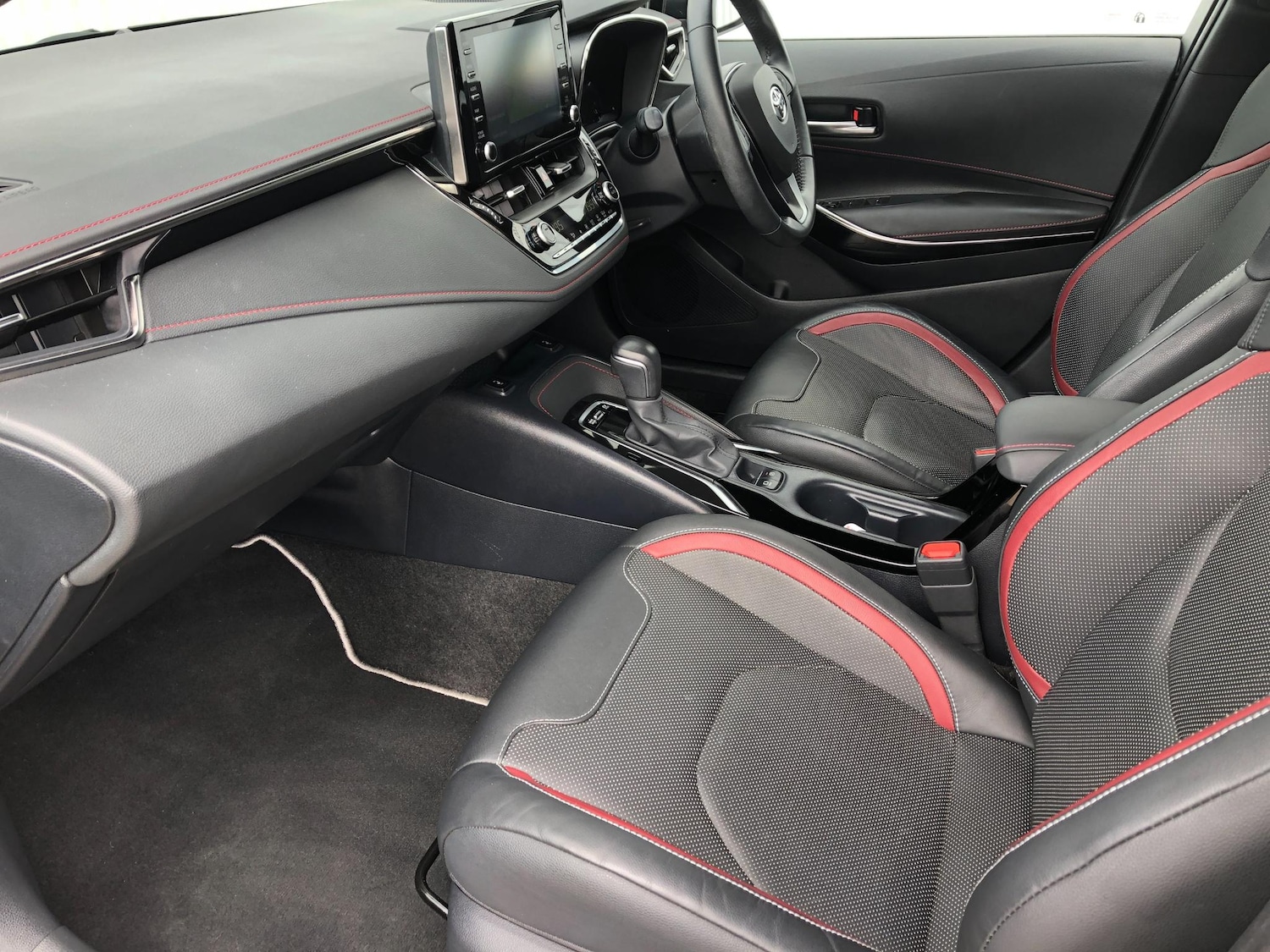 Used Toyota Corolla 2021 for sale - 77413301: Photo 2