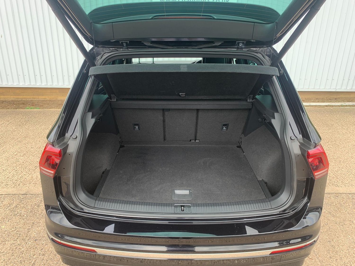 Used Volkswagen Tiguan 2020 for sale - 76214284: Photo 21