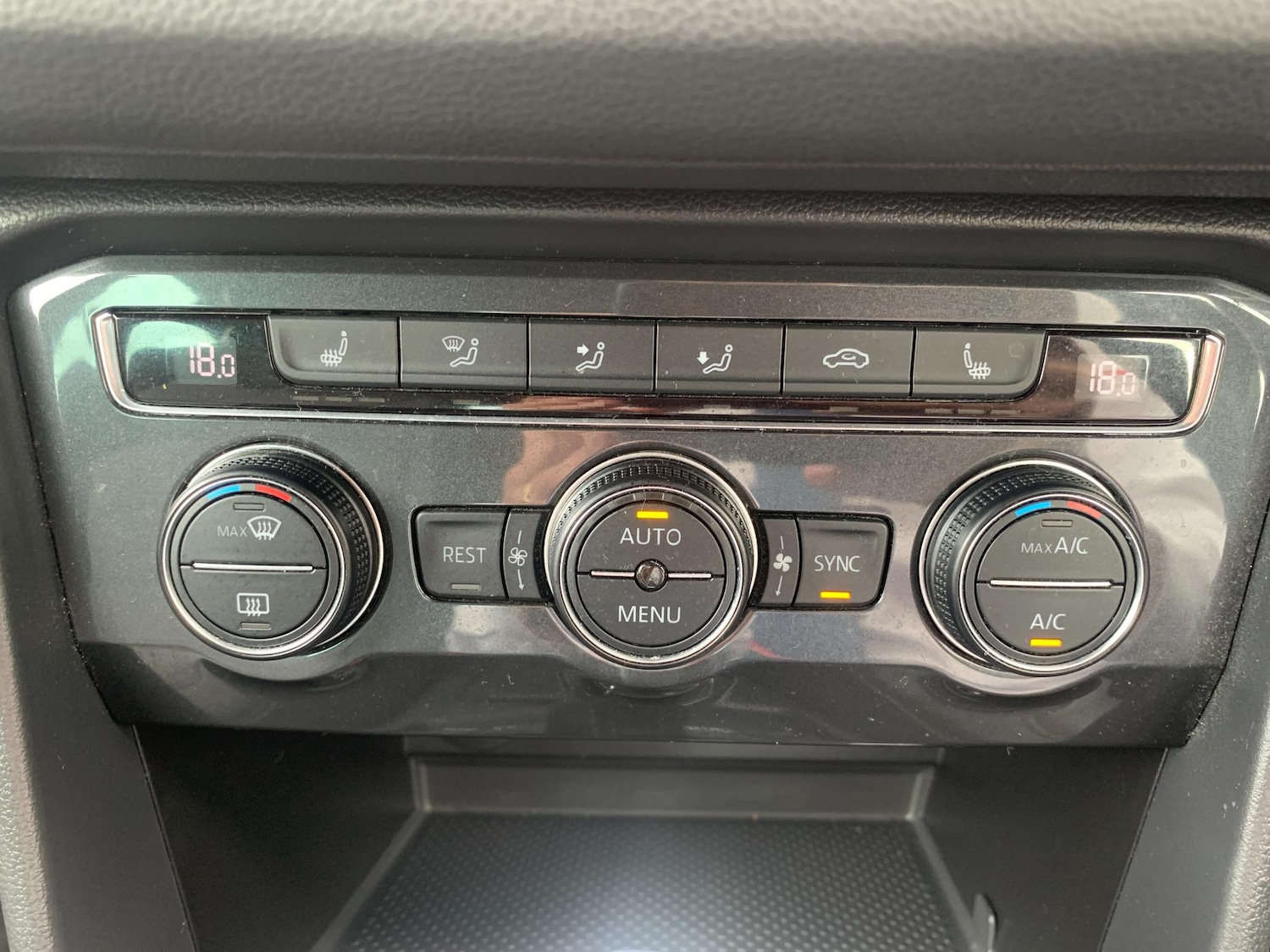 Used Volkswagen Tiguan 2020 for sale - 76214284: Photo 24