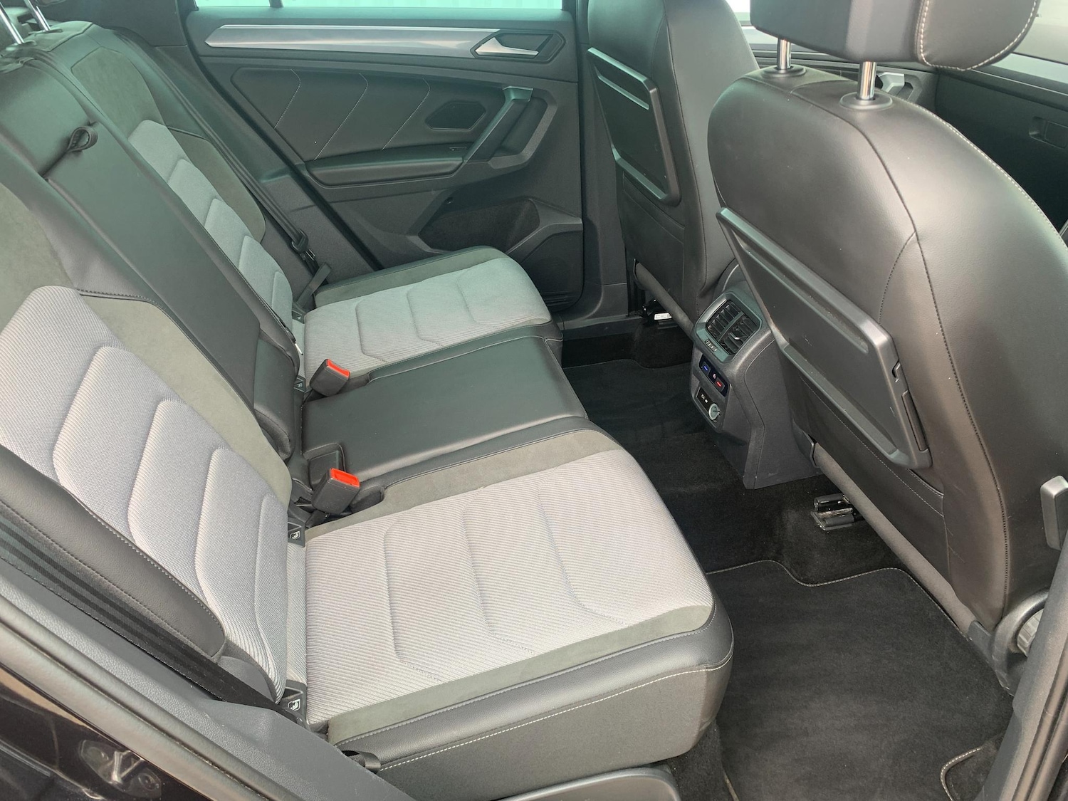 Used Volkswagen Tiguan 2020 for sale - 76214284: Photo 8