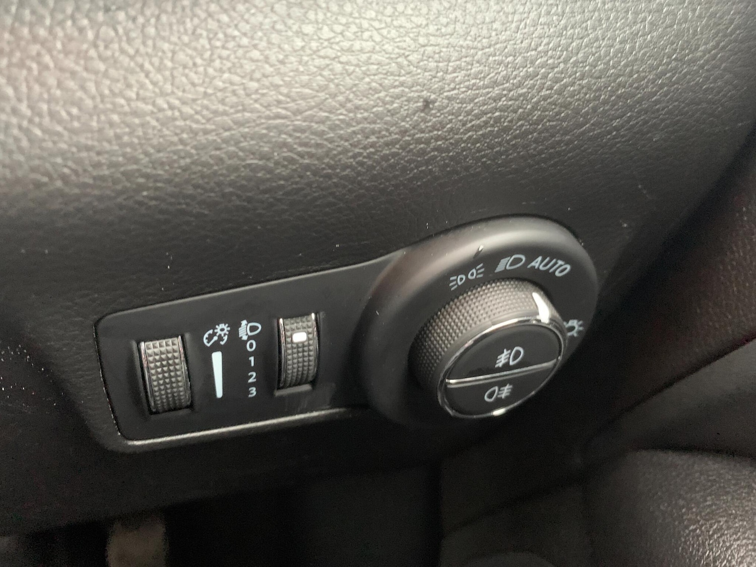 Used Jeep Compass 2023 for sale - 78101144: Photo 35